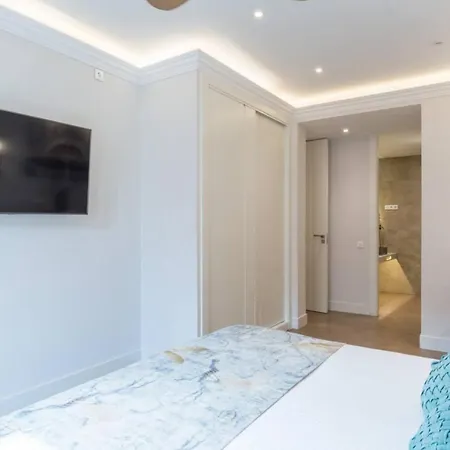 Bed and breakfast Luxury 3-bedrooms