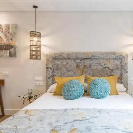 Luxury 3-bedrooms Bed and breakfast *
